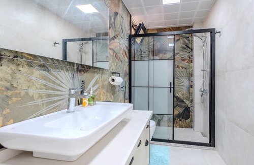 Foca Villa | Villa w Pool and Garden 10 min to Beach in Foca