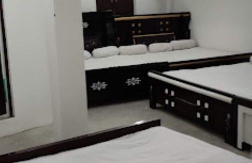 Bettiah Hotel | Vishnu utsav bhawan Gonauli