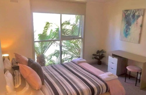 Mount Field Cottage | Riverside Cottage 1