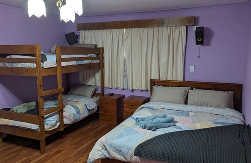 Grindelwald Cottage | A comfortable and charming granny flat in Swiss village of Tasmania.