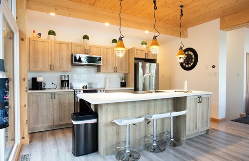 Le Granit Regional County Municipality Ski Chalet | Ēlk - LAke and nature(dogs allowed)