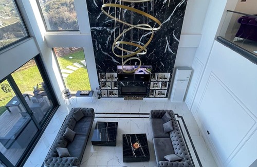 Trabzon House | Unique view -2 minutes to sea/5 minutes to city centre.New builded and furnished