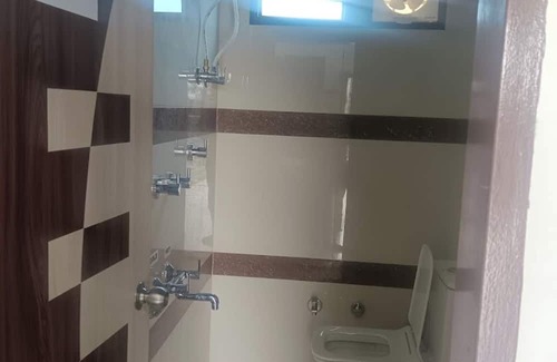 Barsar Hotel | The Royal Scout HomeStay Barsar