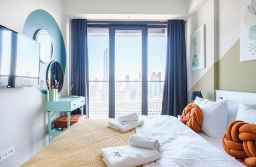 Umraniye Apartment | Rhea - Chic 1BD Apt w/ Balcony Views & Parking