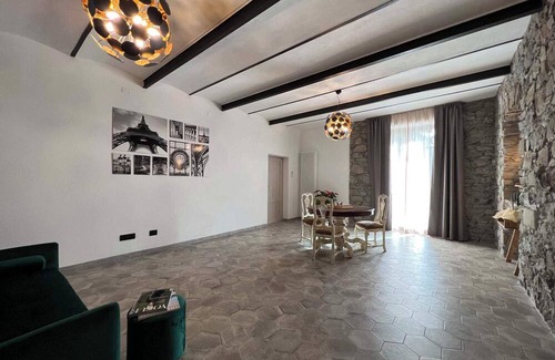 Tresana Villa | Beautiful Rustic Villa In Heart Of Lunigiana