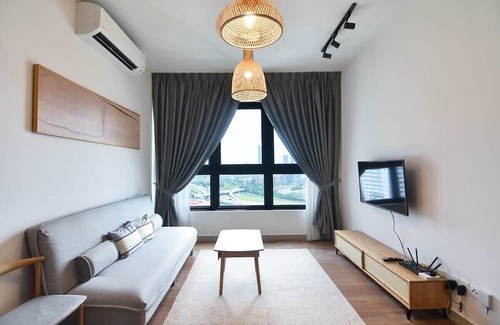 Taman Pertama Apartment | A Cozy 3BR Apt Near Sunway Velocity, FREE Parking