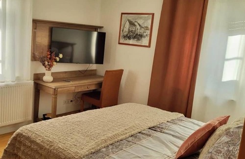 Bad Bocklet Apartment | Apartment 'Gästehaus Da Fabio' with Mountain View, Private Terrace and Wi-Fi