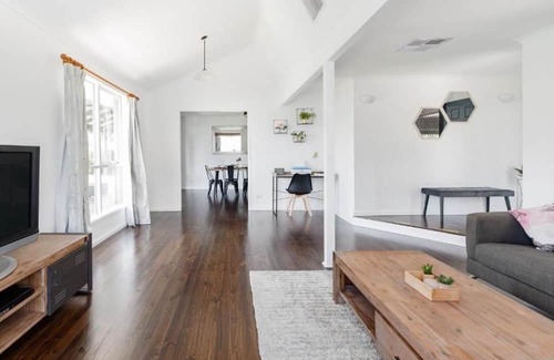 Melton West House | Melton home away from home