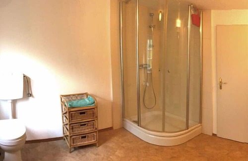 Unsleben Apartment | Holiday home Old Brewery at the moated castle