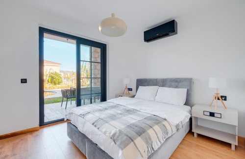 Alacati Apartment | Vacation Flat w Sauna in Alacati, 5 min to Beach