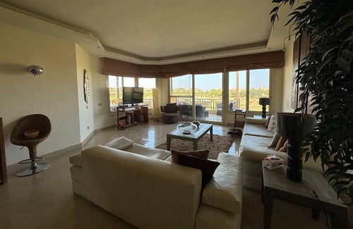 Ras Sudar House | Spacious cozy retro beach house