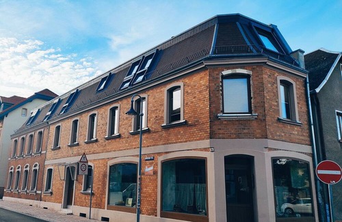 Bad Klosterlausnitz Apartment | Vintage Ferienwohnung Viktoria - Falco und Stephanie Kirchbichler