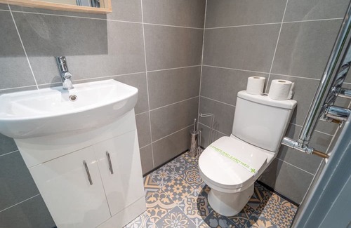 Beeston Apartment | Cosy retreat | Pass the Keys