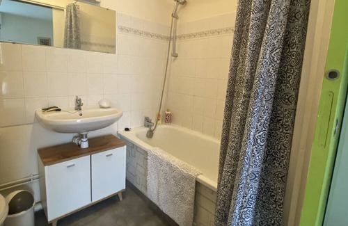 Zone Activite Nord-Ouest Apartment | Location Studio à la Semaine ou à la Nuit