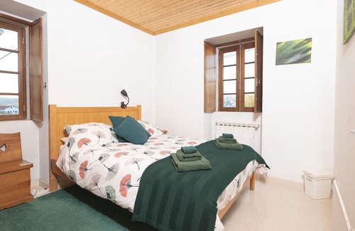 Moitas Bed & Breakfast | "Yellow House - Casa Amarela" Is a Family Run Farmhouse in the Mountains