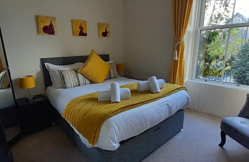 Pitlochry House | Kinnaird Country House, Pitlochry, Scotland Private Hot Tub & Pet-Friendly