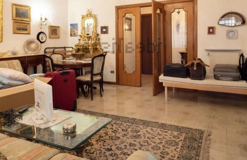 Bockenheim Apartment | 4 Moderne Zimmer für 8 Personen