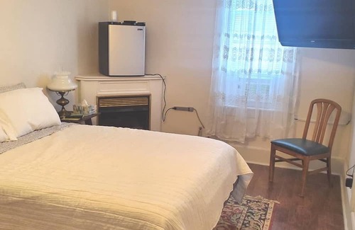 Patton Bed & Breakfast | The Miners' Lodge