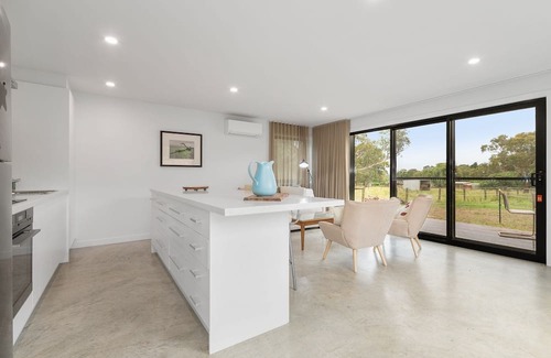 Tyabb Cottage | The Dairy Cottage - Located in the heart of the stunning Mornington Peninsula