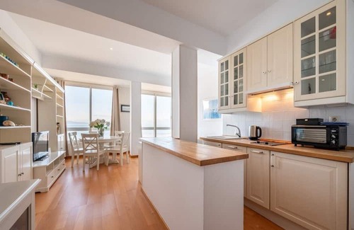 Laracha Apartment | Fee4Me Front line beach flat in Caión