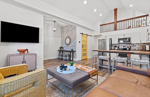 Northside District House | Maryland Masterpiece- New, DTown