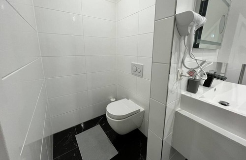 Stammersdorf Villa | Luxury Vienna Villa: Haven for Vienna Explorers