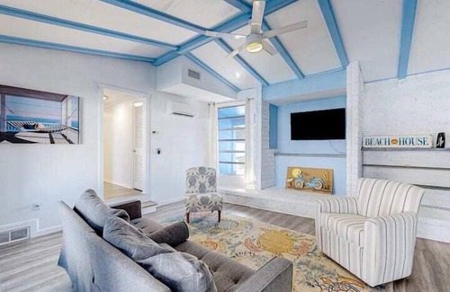 Belair Bayou Apartment | 3 Bedroom 742323 by Houzlet