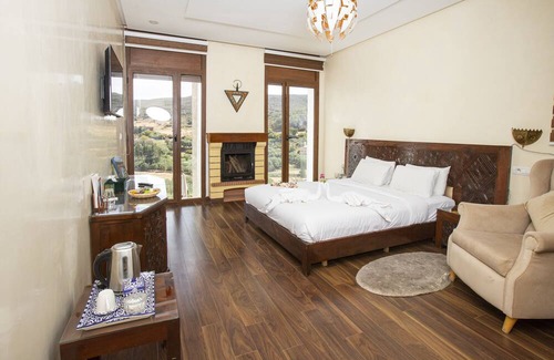 Mouha ou Hammou Zayani Apartment | Junior Suite