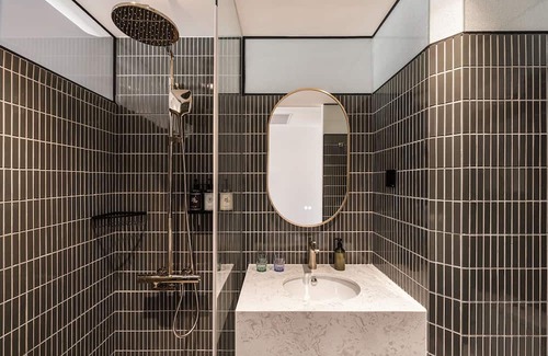 Zhongzheng Hotel | Hanns Summer