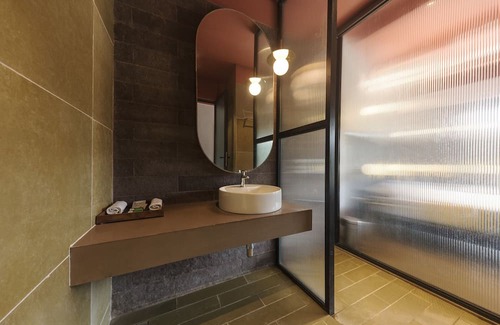 Uttan Hotel | East India House