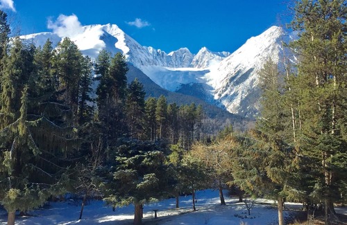 Smithers House | Picturesque family Ski Vacation, perfect for medical professionals, all mod cons