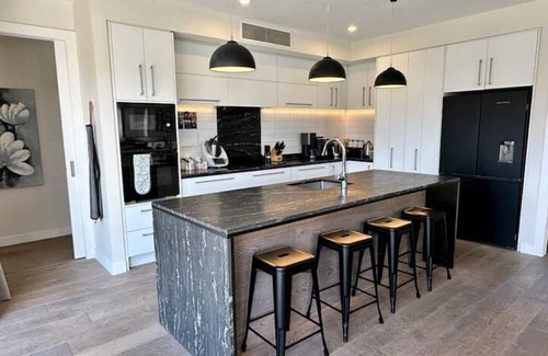 Lower Shotover House | Home Sweet Home with Hot Tub and large outdoor entertaining space