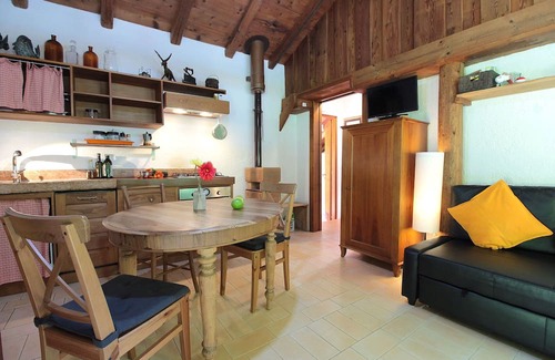 Cornuda Apartment | Apartment in Cornuda with 2 bedrooms sleeps 6
