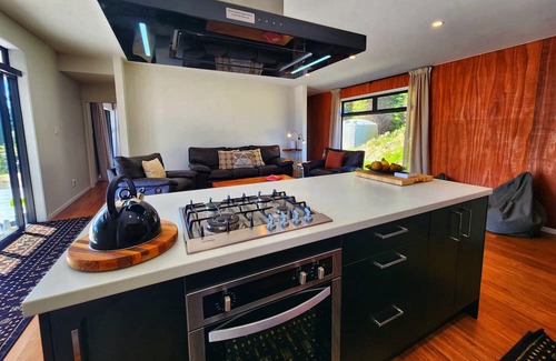 Karamea House | Eco friendly, self sufficient house powered by the sun.