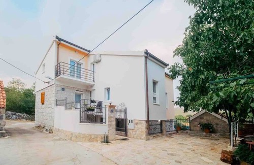 Muc House | Vacation house Stella