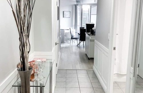 Bathurst Quay Condo | Luxury Waterfront Downtown Condo w/Pool & Parking