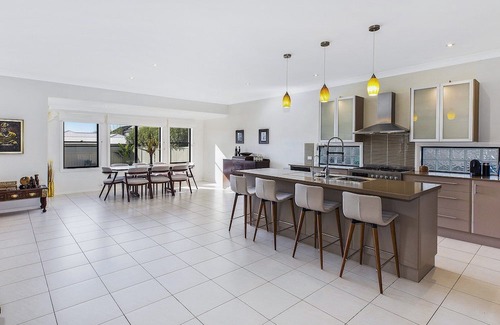 Shelly Beach House | SHELLY BEACH HOUSE - FAMILY FRIENDLY WITH POOL, WALK TO BEACH