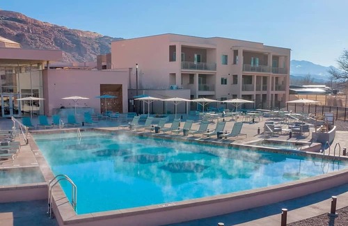 Moab Condo | 2-bedroom condo in marvelous Moab with WiFi, fitness room, AC