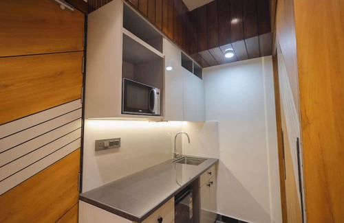 Mathura House | Spacious building in charming Mathura with WiFi, AC