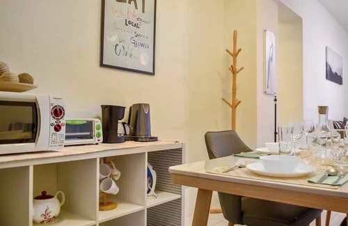 Banqiao Apartment | H&K Modern 3/2 New Taipei City Luxy by SuperHost