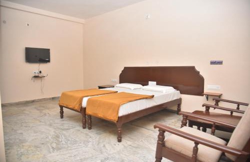 Shimoga Hotel | ARIHANTH DELUXE LODGe