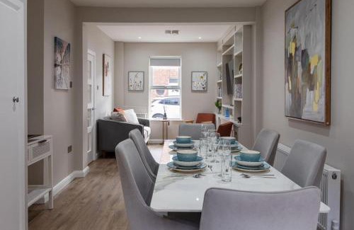 Belfast City Centre Villa | Stylish Luxury Home, Belfast City, Spacious, Modern