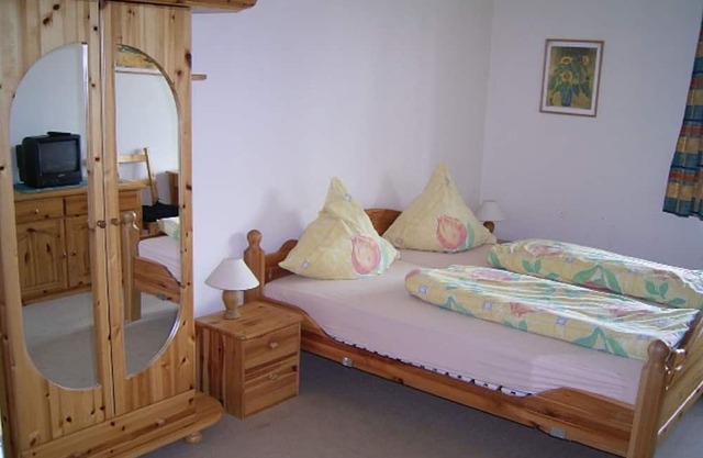 Double room 3 - Pension & Gasthaus Kahren