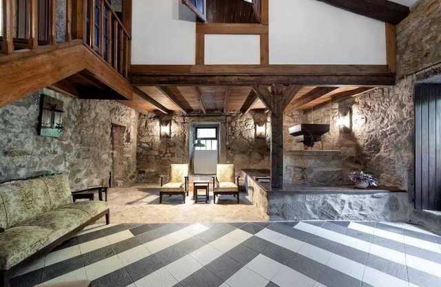 Neiva River House - next to the river !