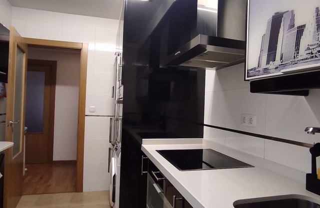 Ático de dos Dormitorios con Terraza y Fácil Aparcamiento