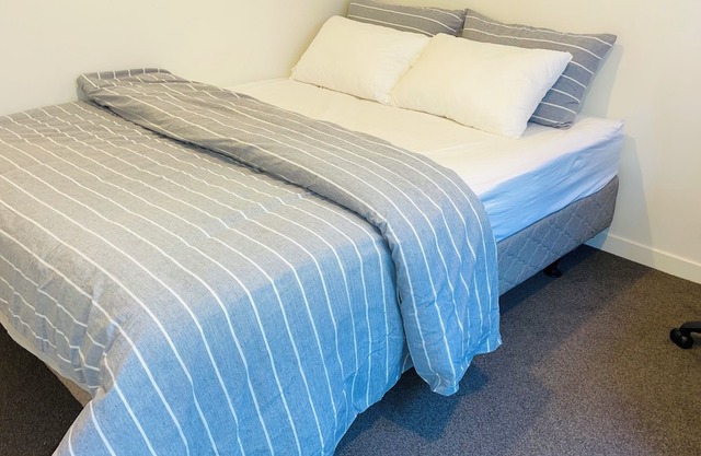 Private Ensuite Room in Petone.