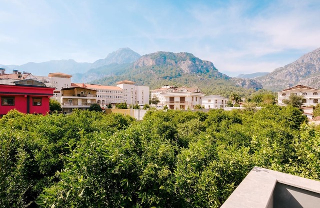 Nature View Flat w Terrace 5 min to Beach in Kemer