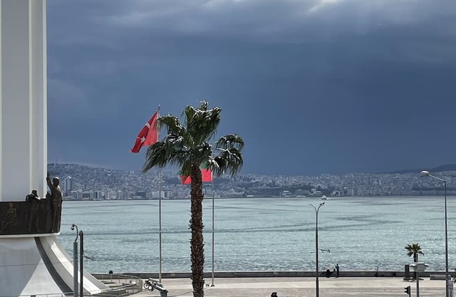 Sea view and central