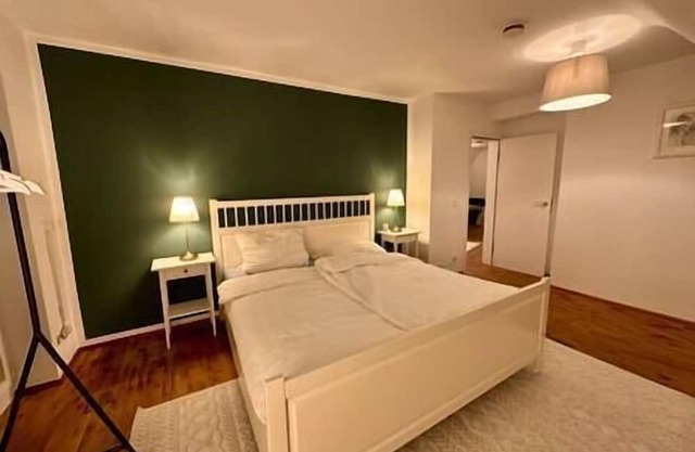 77m² - 3 Zi Modern Zentrum Küche Dachterrasse Wlan