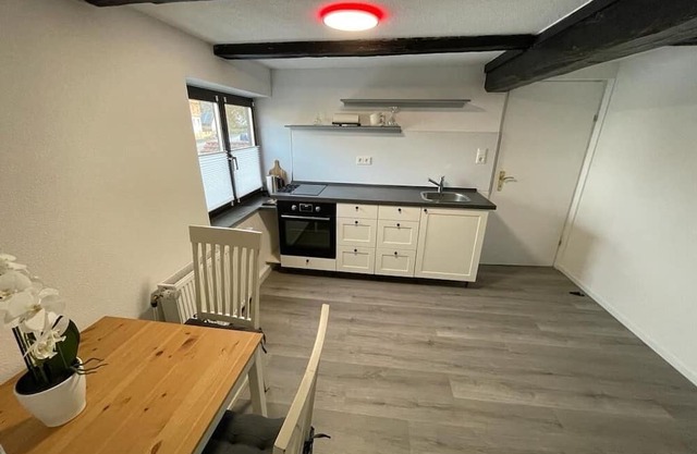 Ferienwohnung 2-4 Personen. Bahnhofsnah. Direkt an der B83